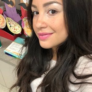 Meet your Posher, Alexandra